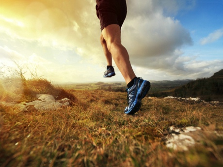 difference between trail and road running shoes