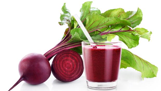 Fresh beetroot and juice