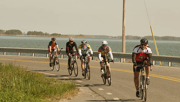 cycling group ride