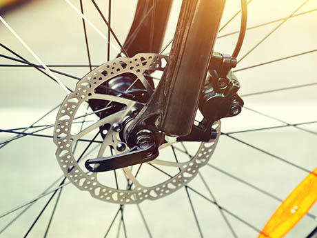 cycle with hydraulic brakes