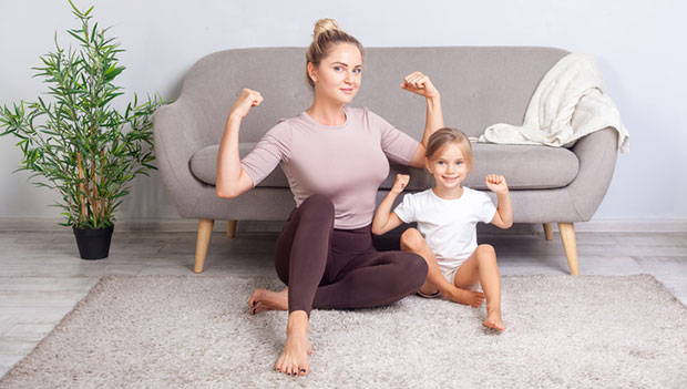 fit mother and daughter