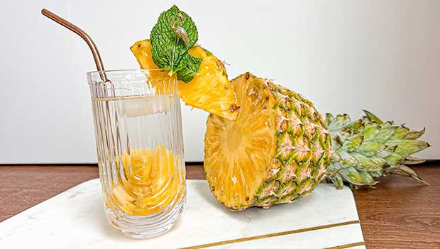 Pineapple-Mint-Lemonade_Summer-Refreshers